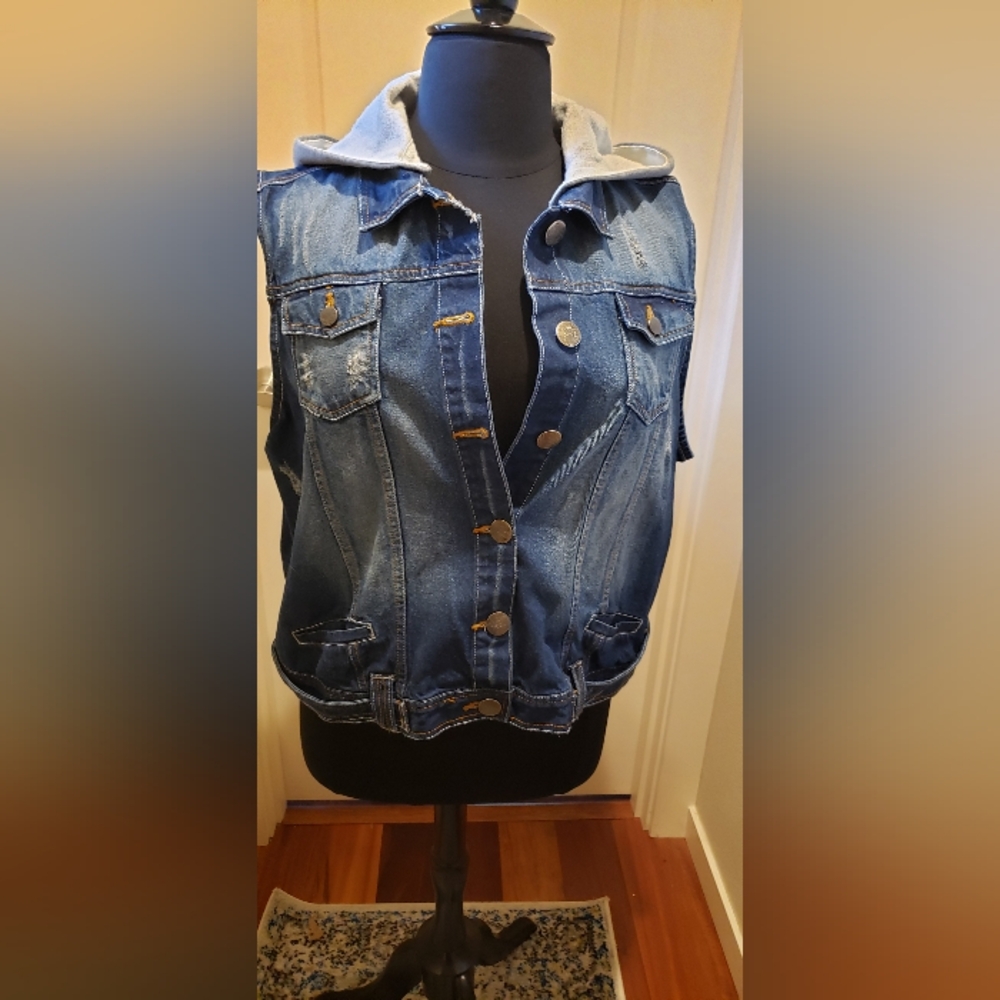 The Hybrid & Company Womans Blue Denim Vest with Gray Hood